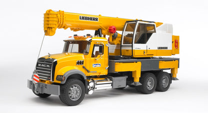 Nákladný automobil so žeriavom MACK Granite Liebherr U02818